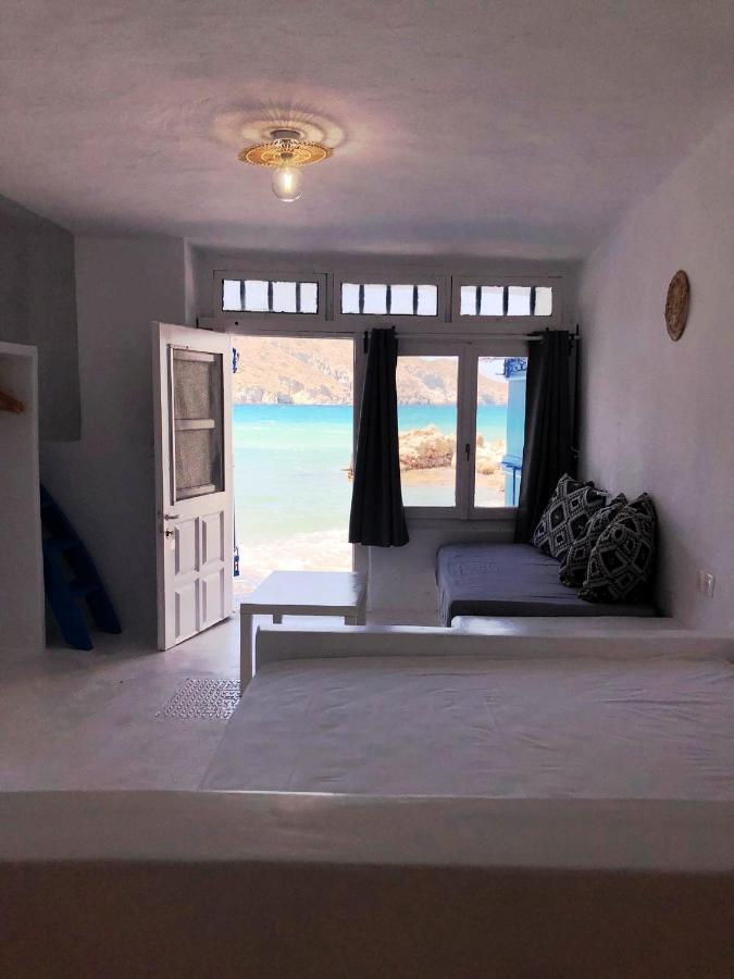 Salty Kisses And Sandy Toes Firopotamos Exterior photo